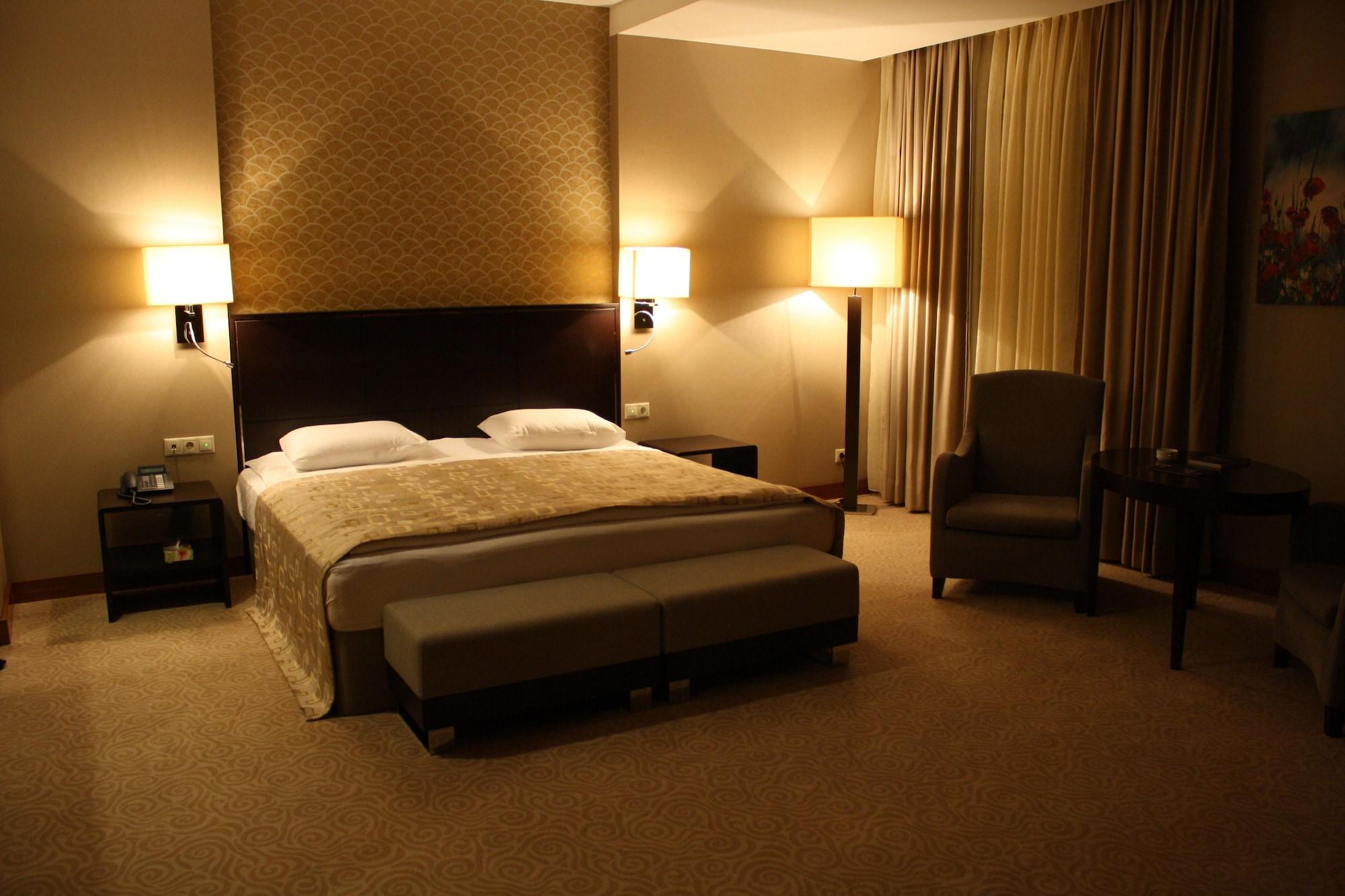 Point Hotel Baku Zimmer foto