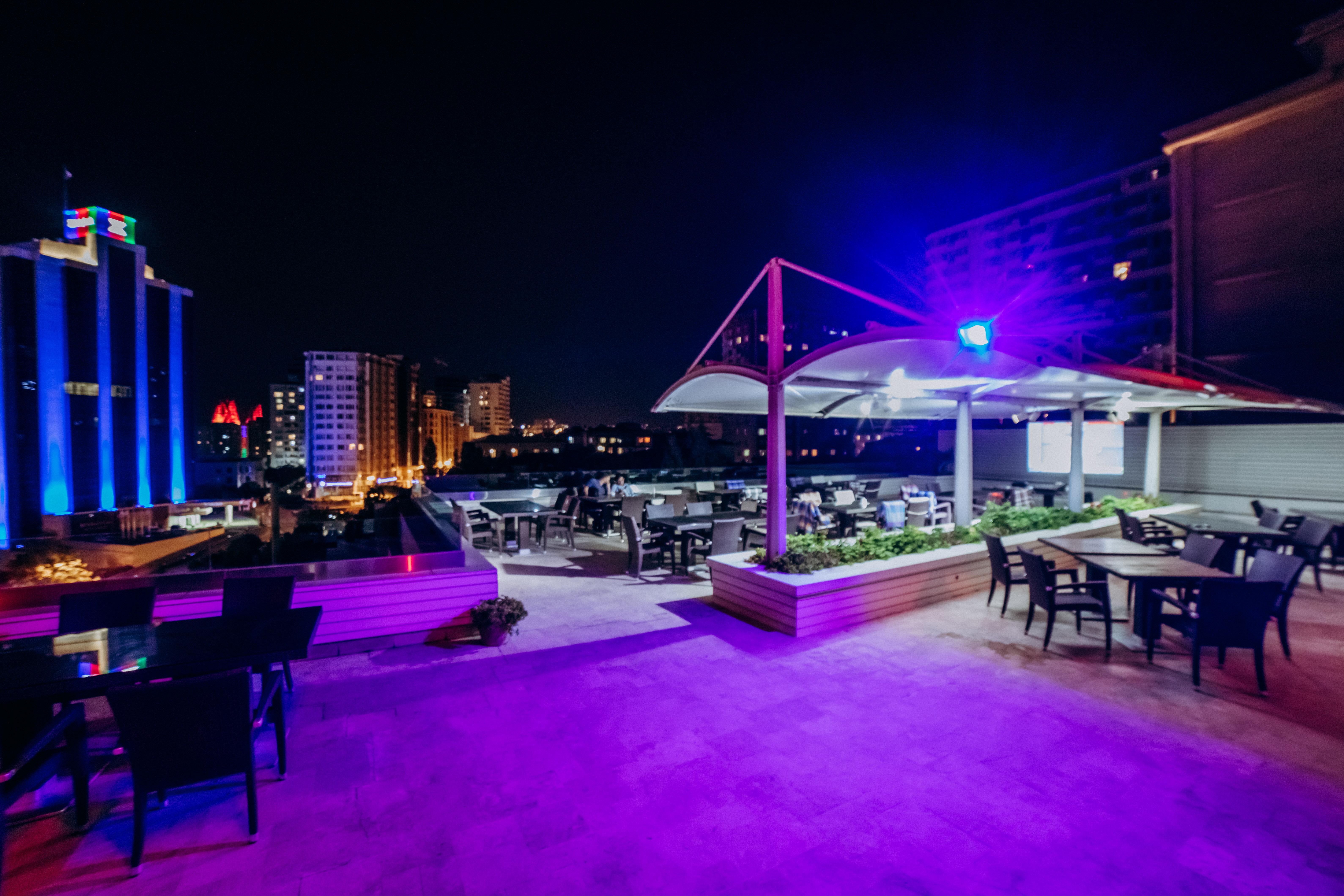 Point Hotel Baku Exterior foto