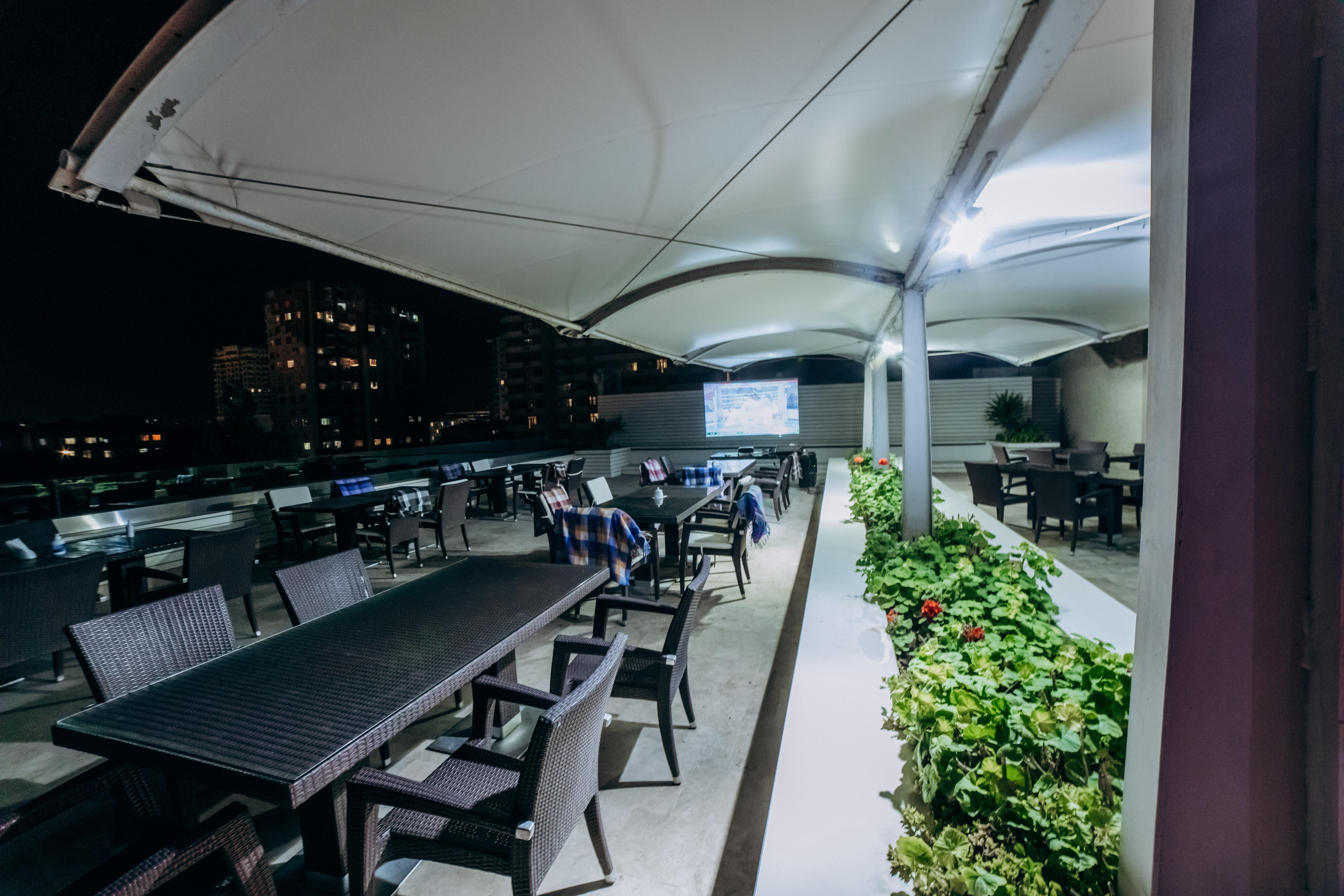 Point Hotel Baku Exterior foto